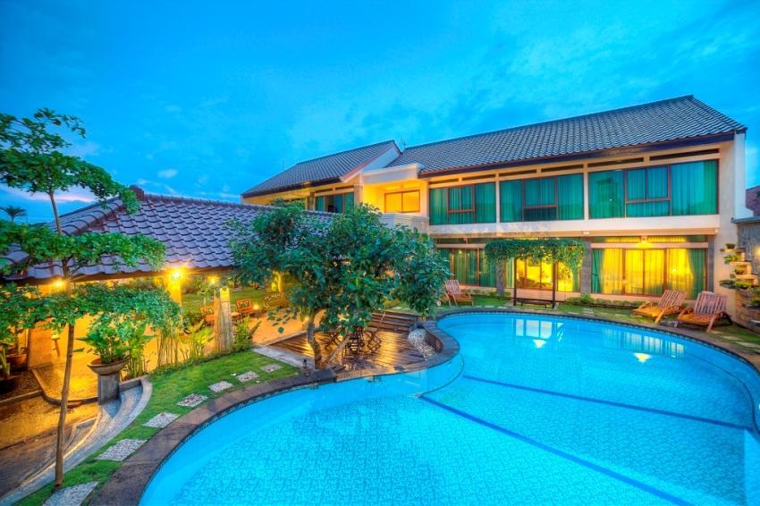 Maharani Guest House Yogyakarta Exterior foto