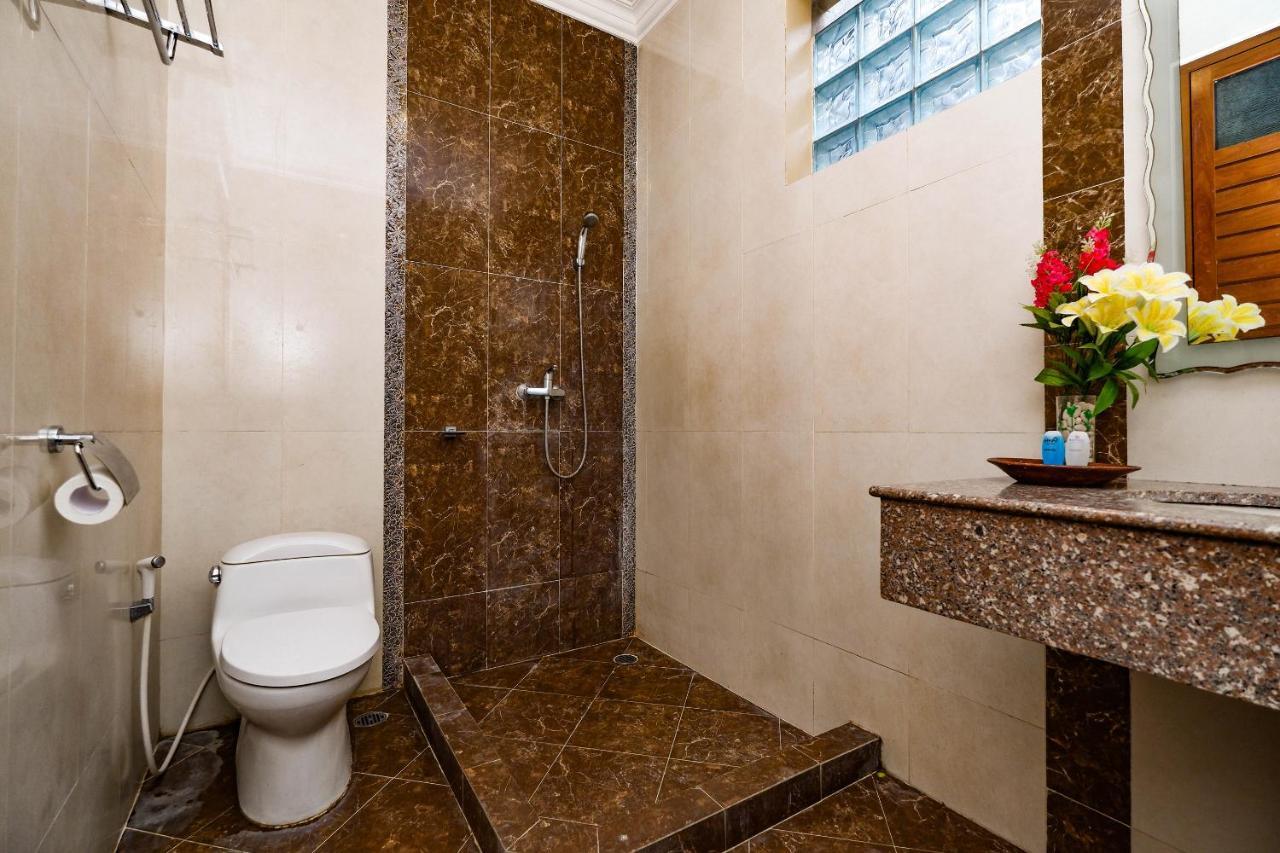 Maharani Guest House Yogyakarta Exterior foto